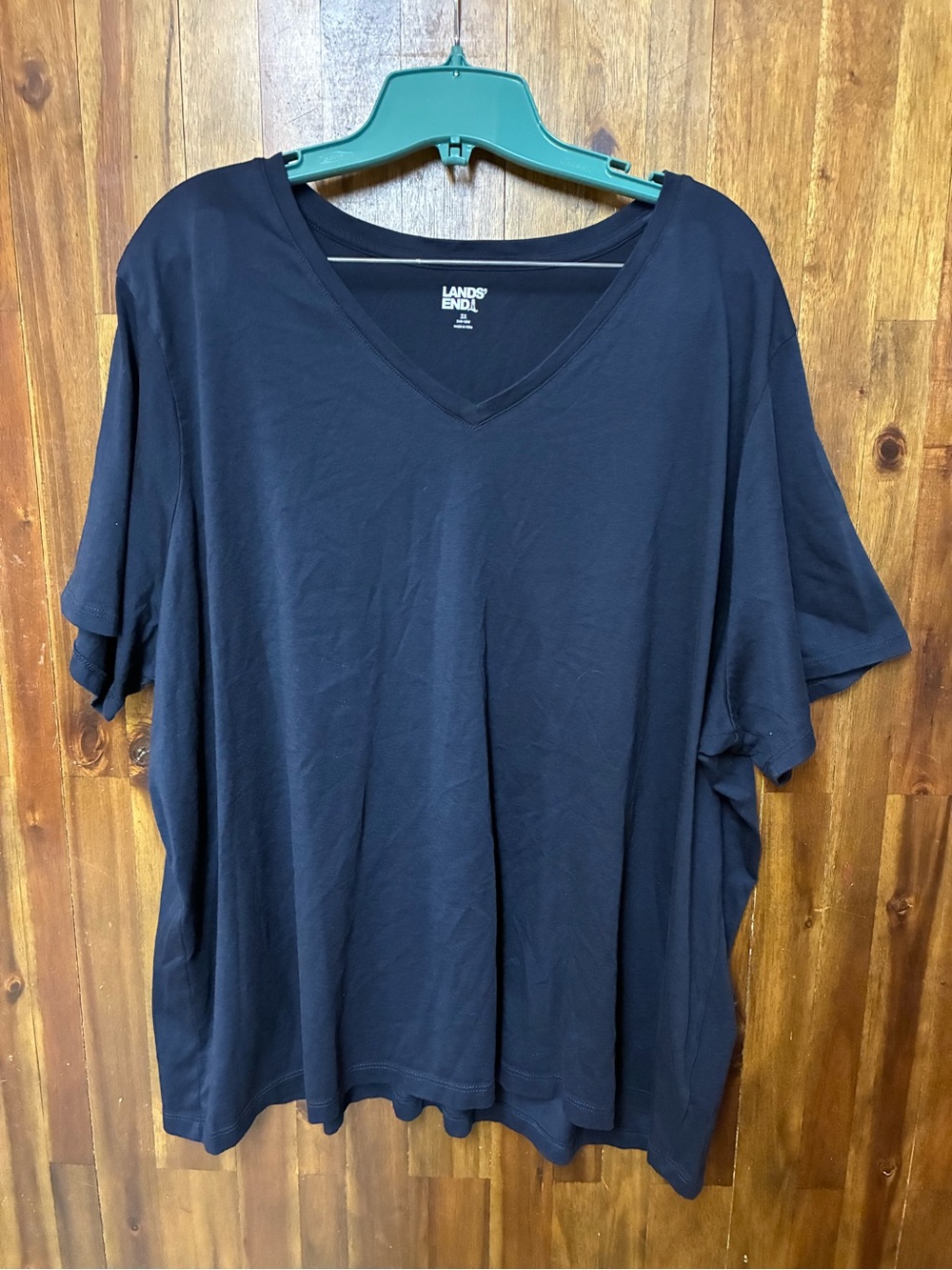 Lands' End Women’s V-Neck Basic Tee in Navy (3X)